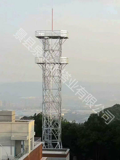 四柱角鋼通信塔-2.jpg