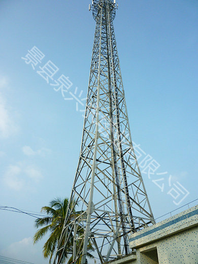四柱角鋼通信塔-4.JPG